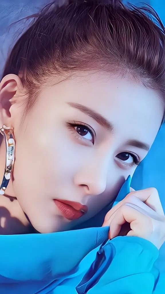 贾青,2013版《天龙八部》中分别饰演奇女子阿朱和小魔女阿紫