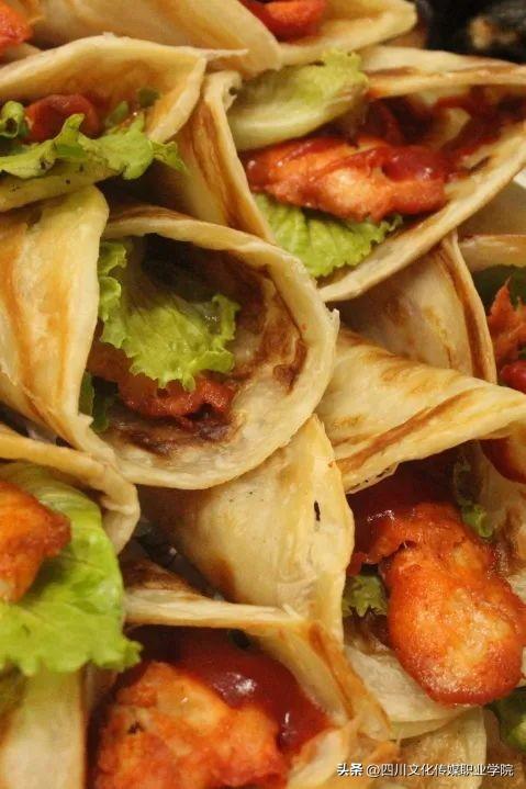 快乐星球第三部的简介，快乐星球第三部片尾（在文传什么是快乐星球）