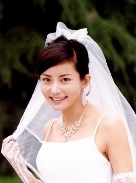 著名演员李婷，去世10年后，前夫带女儿再婚，弟弟的做法让人心寒