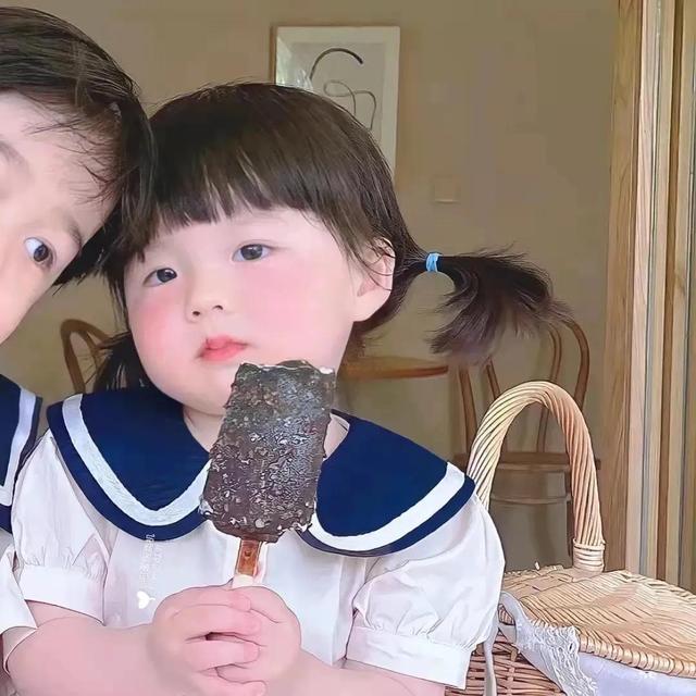 微信头像情侣专用一对，适合情侣的微信头像一对  守护你一生（这辈子就跟我在一起吧）