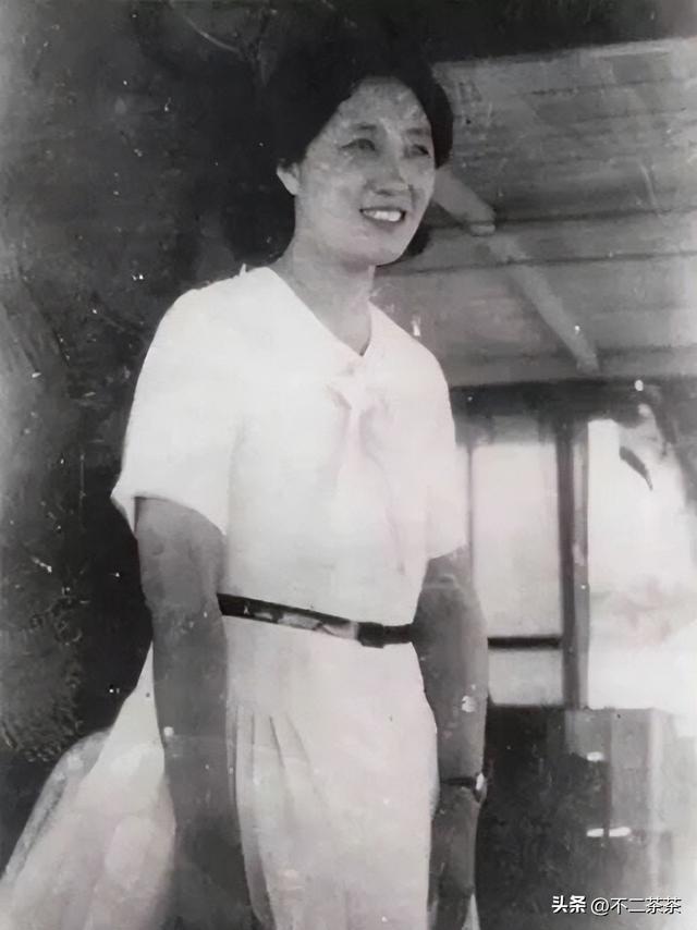 董竹君第二任丈夫，董竹君为何不再婚（董竹君和她近一个世纪的传奇人生）