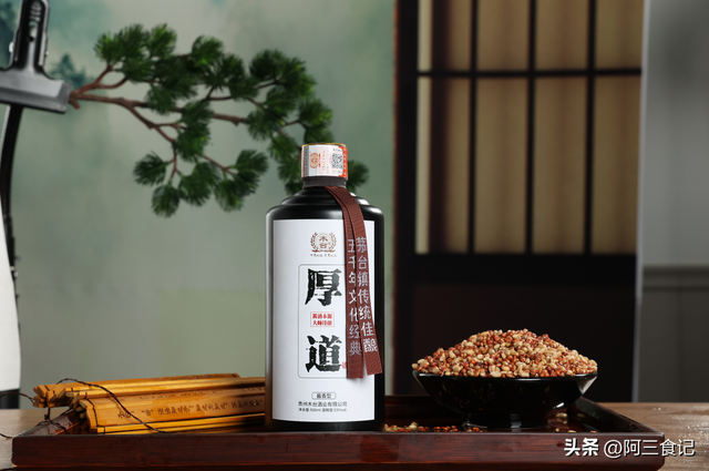 我是江小白，我是江小白结局和谁在一起了（这3款酒才是他们的最爱图片）