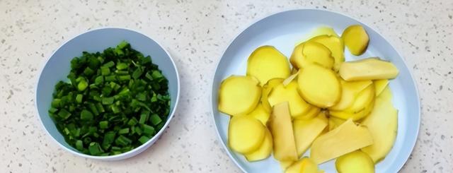 切好的蔬菜可以冷冻保存吗，洗净切好的蔬菜放冰箱冷藏里（蔬菜处理准备指南蔬菜的冷冻储存）