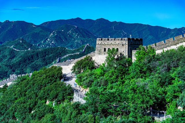 有哪些旅游景点，中国有哪些旅游胜地（推荐国内10个必打卡的名胜古迹）