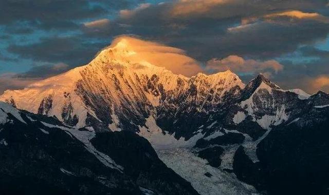 世界上最长的山脉是什么，世界最长的山脉（祖国大好河山欣赏之卡瓦格博峰）