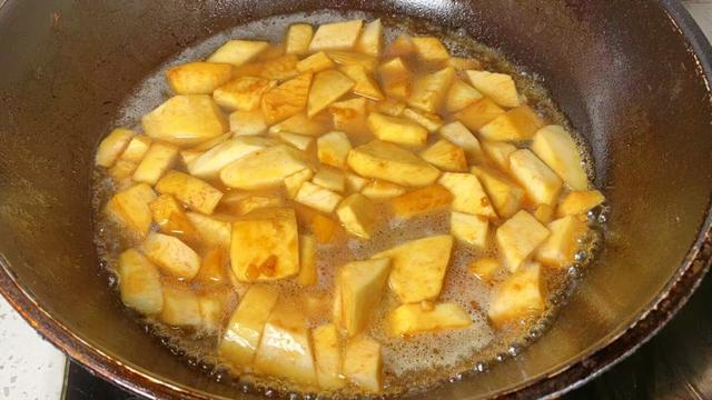 5种黑色食物这样吃营养更均衡，被称为“碱性菜之王”