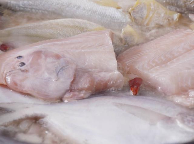 鱼干怎么烧 怎样制作鱼干好吃，鱼干怎么烧（让人无法拒绝的家烧杂鱼）