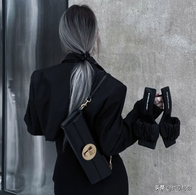 酷酷的图片女高冷，酷酷帅气的女生头像 一点点高冷呐微信（黑色系背影高冷霸气冷淡女生头像）