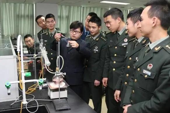 报考军校的视力要求与条件，2021军校体检视力要求多少（6所军校征集志愿）