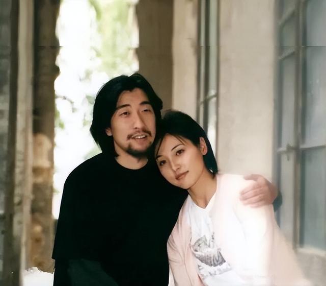 张延个人资料简介，父亲早逝最疼妈妈