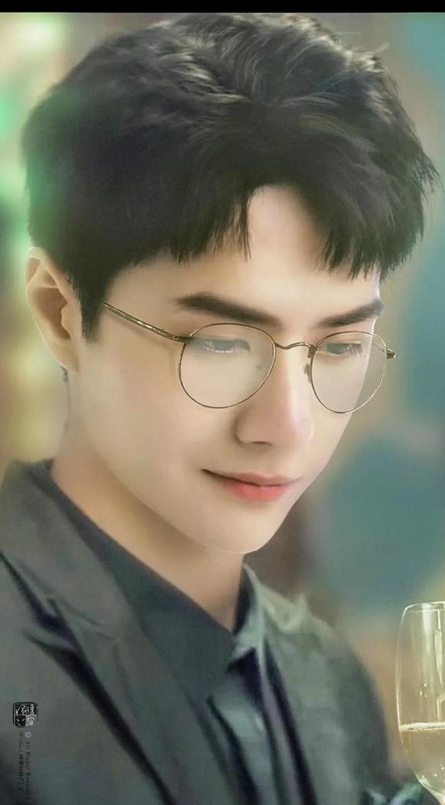 洛阳白牡丹——王一博，为什么叫王一博洛阳白牡丹（洛阳白牡丹—王一博图片）