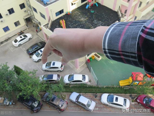 用手机把人p到另一张照片上，如何把人p到另一张照片里（手机错位的拍摄技巧是什么）