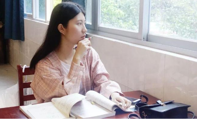 女生冷门又高薪的职业(这年头学什么技术比较好)