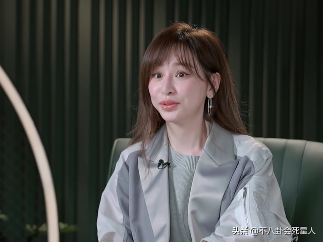 张天爱多大年龄，张天爱真实年龄（姐姐们台上台下两幅面孔）