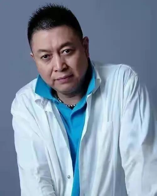 小香玉艺术学校（王为念小香玉离婚18年）