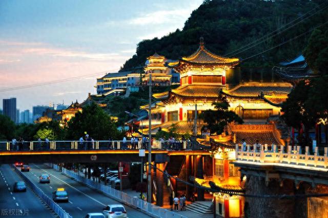 榜单：兰州十大旅游景点推荐，黄河之滨璀璨明珠