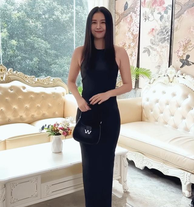 梁姓好听稀少的女孩名字大全，梁姓女孩起名有诗意（做12年中老年模特）