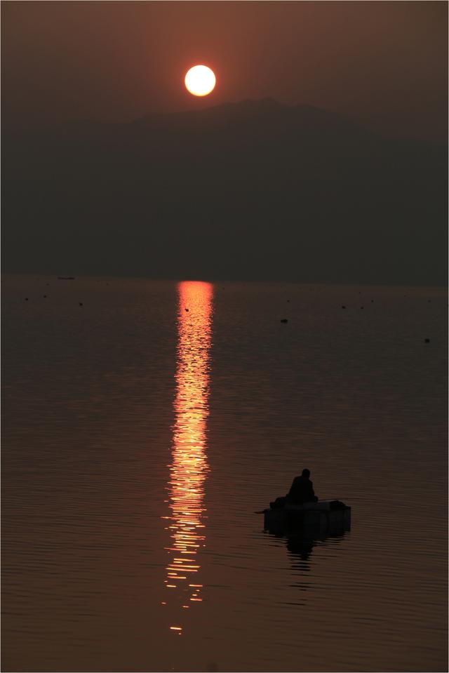 抚仙湖旅游，抚仙湖旅游攻略（胡言摄影抚仙湖16年的50幅照片）