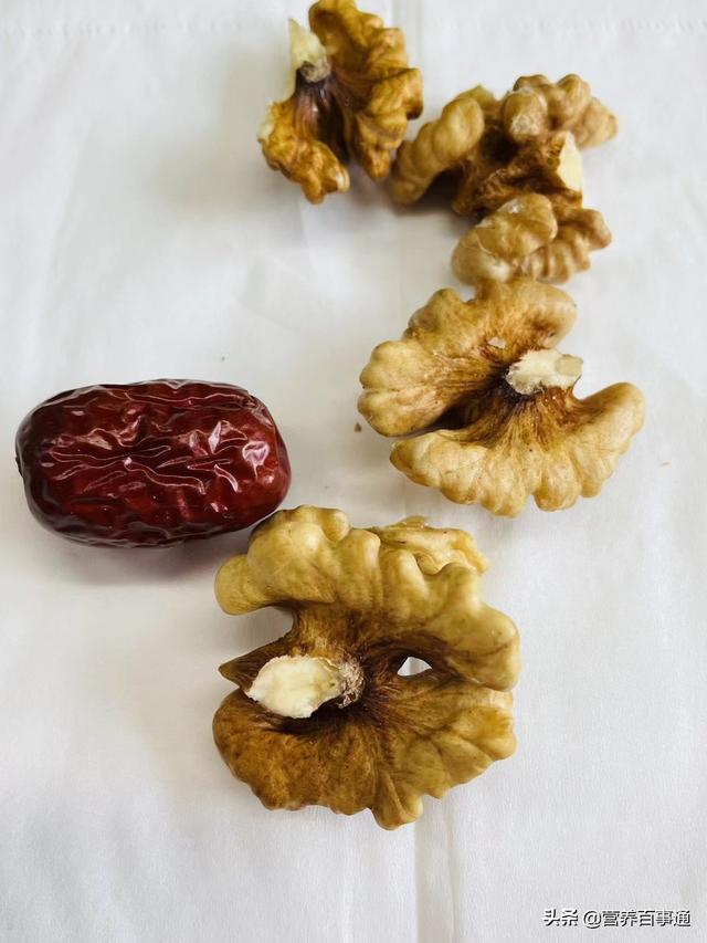 白果是开心果吗，开心果是白果吗（吃坚果要避开的3个误区）
