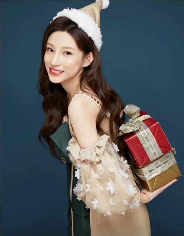 马凡舒新发写真，马凡舒性感写真照来了