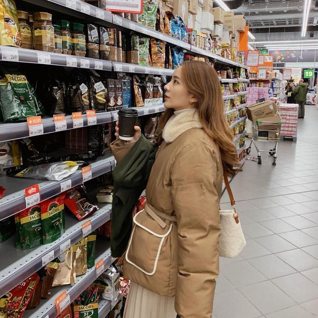 女生如何搭配衣服，女生如何搭配衣服才好看（试试这几款显气质的穿搭）