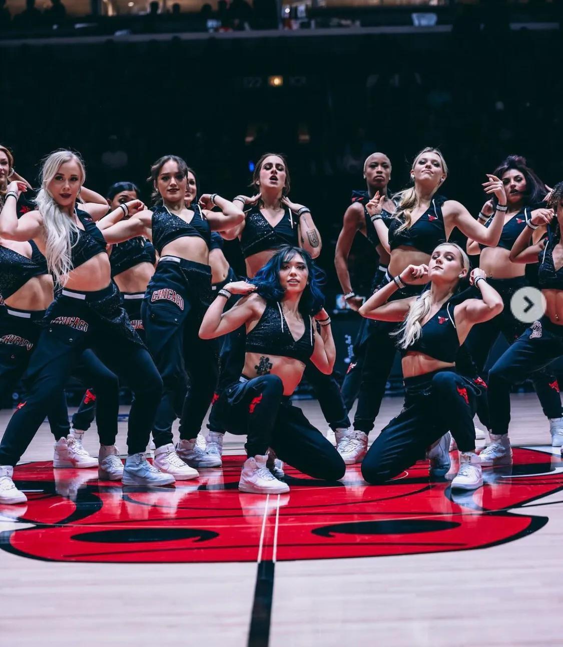 nba啦啦队(争奇斗艳) - 青木春