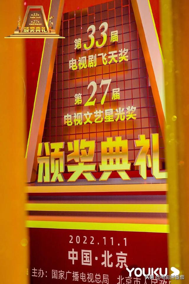 一打扮就惊艳的女生，什么人是一打扮起来就很惊艳的（热依扎黑寡妇造型揽大奖）