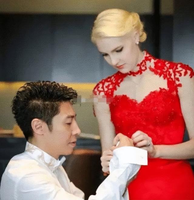 “白富美”李白：五洲辣妹，北大博士，为何能让撒贝宁神魂颠倒？
