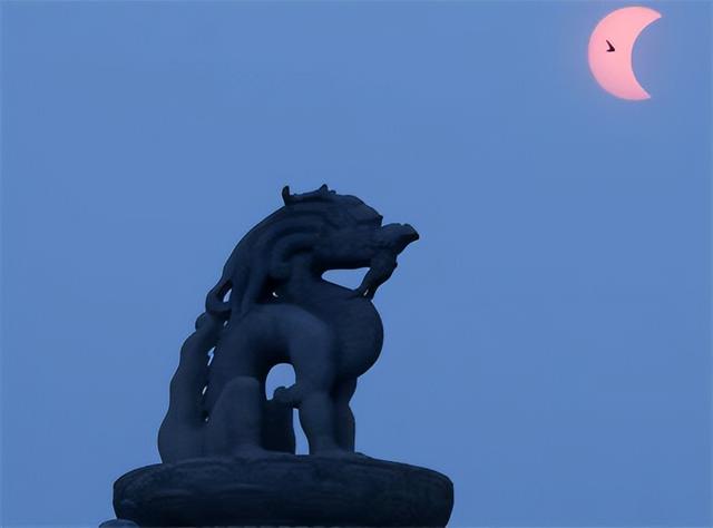 天安门前的华表，怎么画天安门前华表的简笔画（这4根重达20吨的天安门华表）