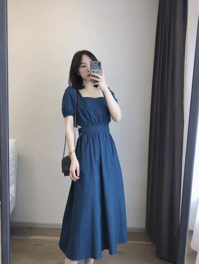 松紧腰连衣裙适合什么身材，松紧腰连衣裙的好处（上紧下松的收腰连衣裙适合什么身材）