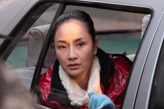 王学兵和孙宁离婚10年：一个3婚娶娇妻，一个未婚没孩子