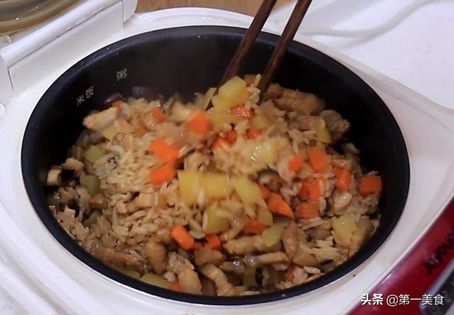自热米饭怎么吃，如何吃自热米饭（简单几步就能上桌）