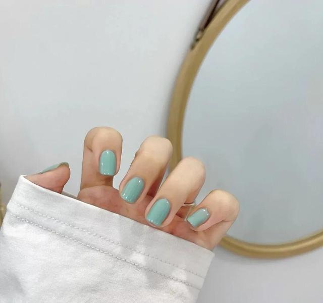 美甲单色款式图片，好看纯色美甲款式盘点（美甲♥温柔纯色系）