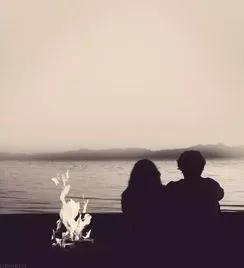 花开花谢阴晴圆缺，花开花谢阴晴圆缺是什么歌歌词是什么意思（情感‖那一瞬间的心动）