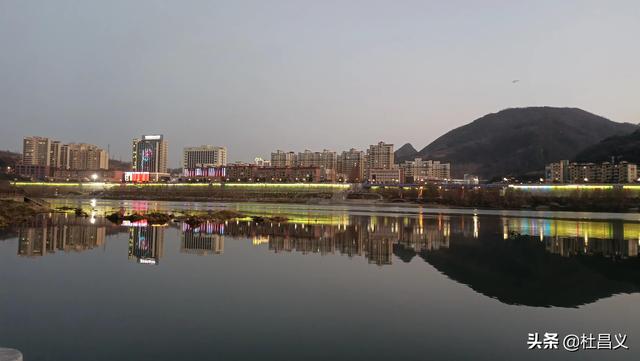 预警的意思，玉镜石泉联（预警的意思和拼音）