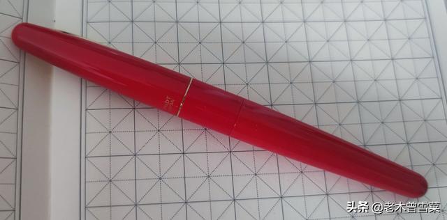 钢笔怎么换墨囊（从零开始用钢笔~钢笔入门指导篇）