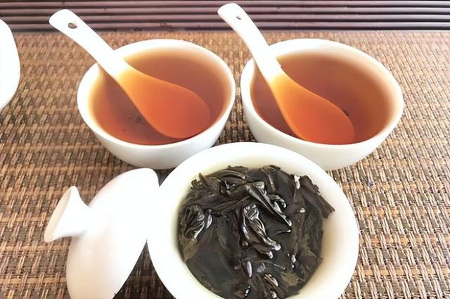 冲泡大红袍的茶水比例_大红袍茶冲泡温度，大红袍茶水比例（帝芙特说茶：大红袍的冲泡细节）