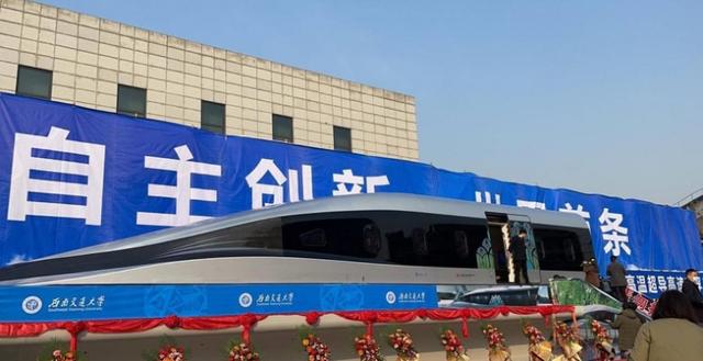 高铁时速怎么控制的，高铁速度如何控制（超级高铁时速可达800公里）