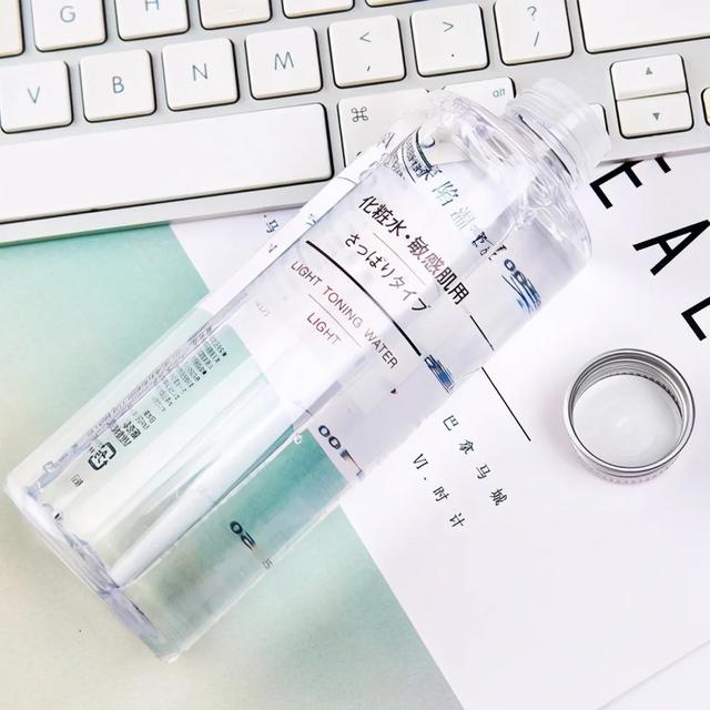 自制美白保湿水,甘油自制保湿水(美白补水将肌肤水分牢牢锁住) 自制美白保湿水,甘油自制保湿水(美白补水将肌肤水分牢牢锁住)