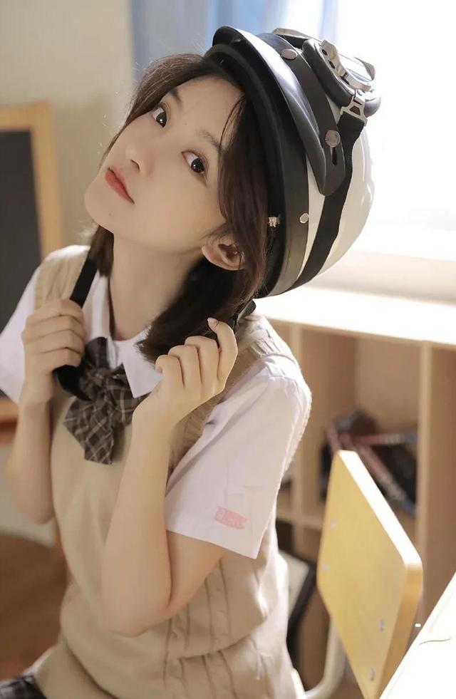 如何看出一个女生喜欢你，这些动作，占一个都能脱单