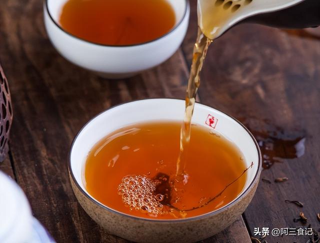 秋天喝什么茶好，秋天喝什么茶（这3款茶名列前茅）