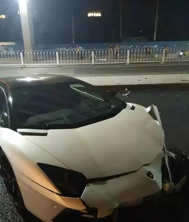 电影动物世界的大结局是什么，动物世界 电影结局（李易峰就这样改写了自己的结局）