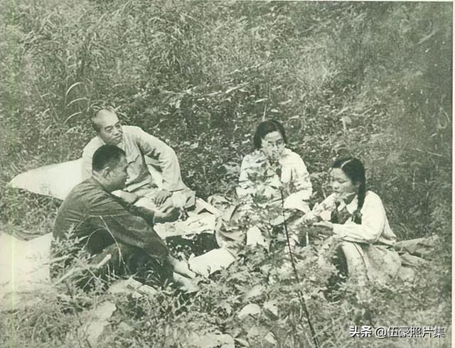 浦安修第二任丈夫，浦安修小彭德怀元帅多少岁（彭德怀元帅和妻子浦安修的9张合影）