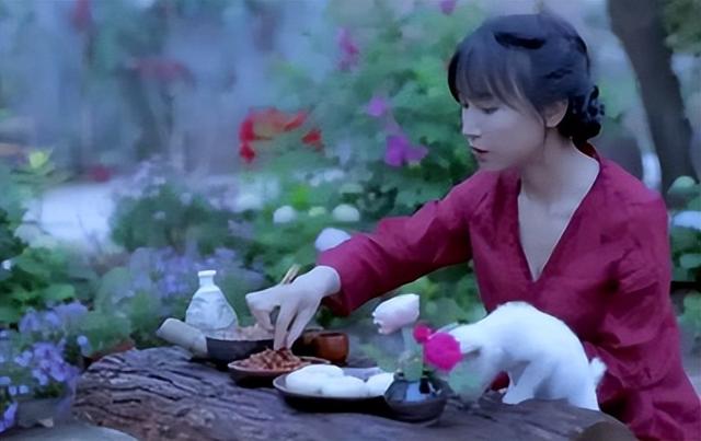 声名鹊起名声大噪区别，名声鹊起和名声大噪有什么区别（人教版教材插图迎合的是谁的审美）