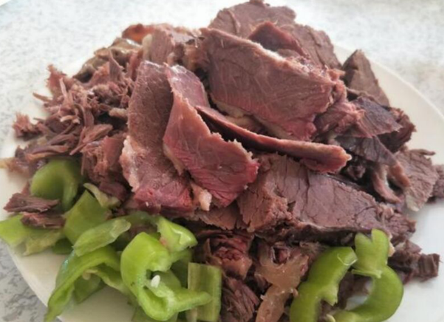 马肉怎么吃，马肉怎么吃好吃请你告诉一声（河北国道边的驴马肉自助）