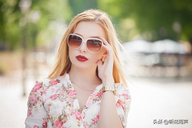 女友不爱你的9个自然表现，女朋友不爱我的表现有哪些（一般会有这2种表现的）