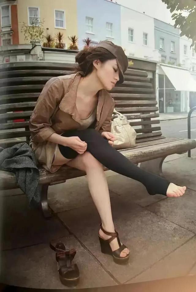 欧美个性时尚美女图片_超好看美女图片，好看美女图片 头像 侧面（美图，自信优雅的欧美少女图片）