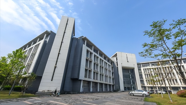 安徽大学2021录取分数线是多少，2022年安徽大学在甘肃的录取分数线是多少（安徽大学艺术专业在各省录取分数汇总）