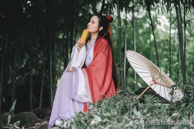 形容女子美貌的诗句，形容女子美貌气质的诗句古词（女神节那天读给你身边的女神吧）