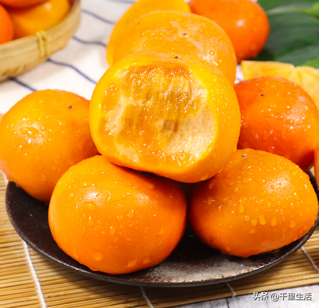 什么品种的脆柿子好吃，什么产地的脆柿子好吃（陕西巧克力糖心脆柿）